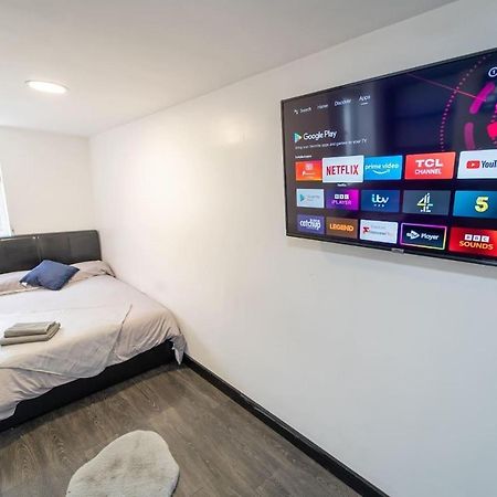 Studio Close To Selly Oak Train Station Birmingham Exteriör bild